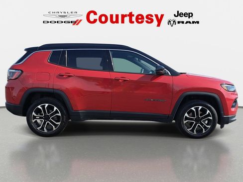 Certified 2024 Jeep Compass Limited AWD/4WD image 4