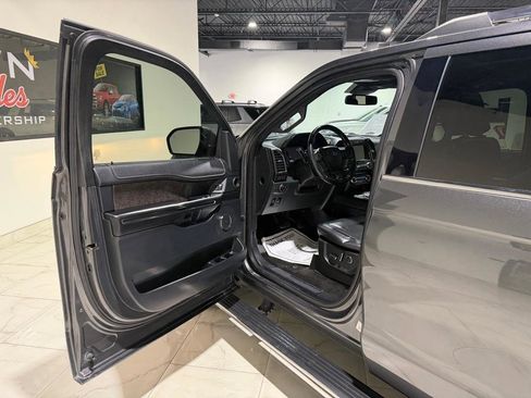 Used 2018 Ford Expedition Limited w/ Equipment Group 301A image 19