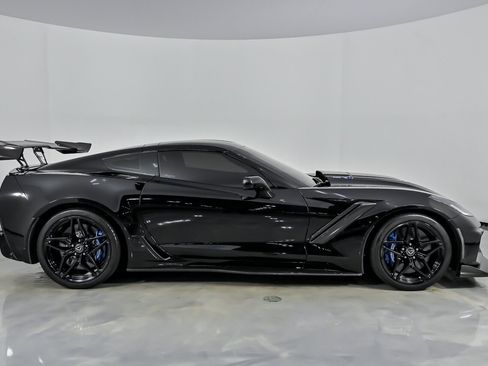 Used 2019 Chevrolet Corvette ZR1 image 13
