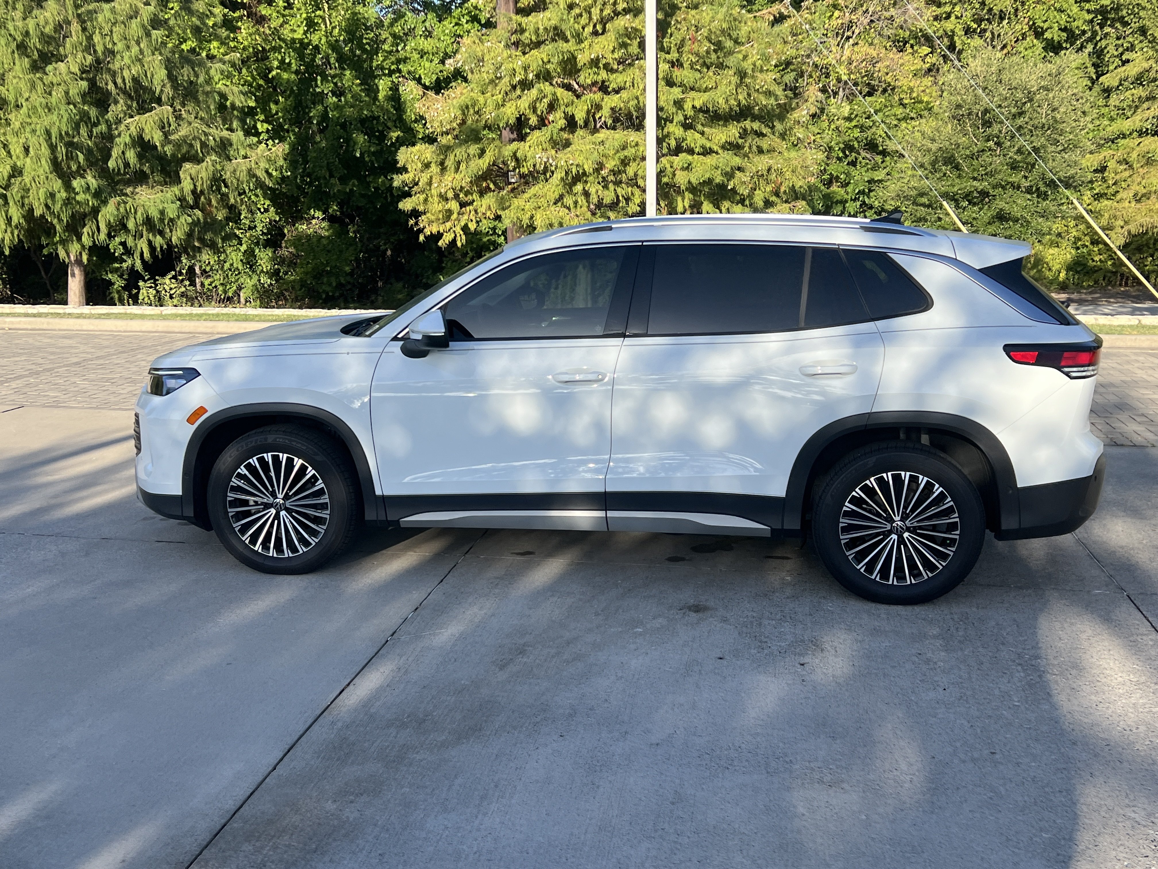 Certified 2026 Volkswagen Tiguan S FWD image 27