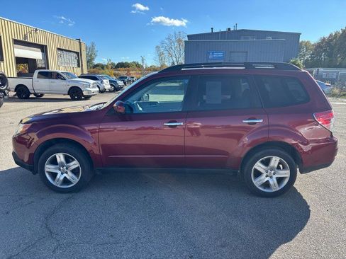 Used 2010 Subaru Forester 2.5X Premium image 8