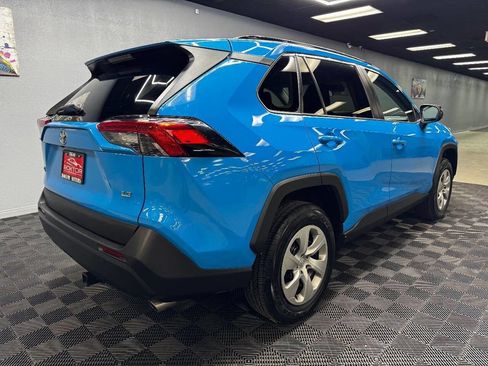 Used 2020 Toyota RAV4 LE FWD image 14