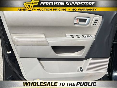 Used 2014 Honda Pilot Touring image 19
