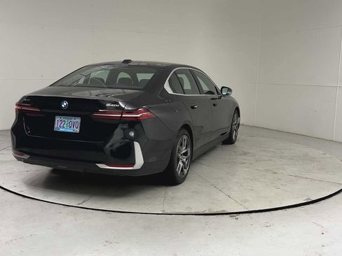Used 2026 BMW 540i xDrive w/ Executive Package AWD/4WD image 2