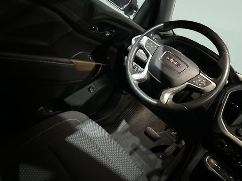 Used 2023 GMC Acadia SLE w/ Driver Convenience Package image 35