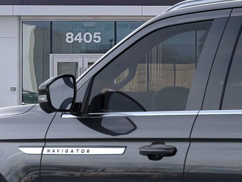 New 2025 Lincoln Navigator Reserve image 20