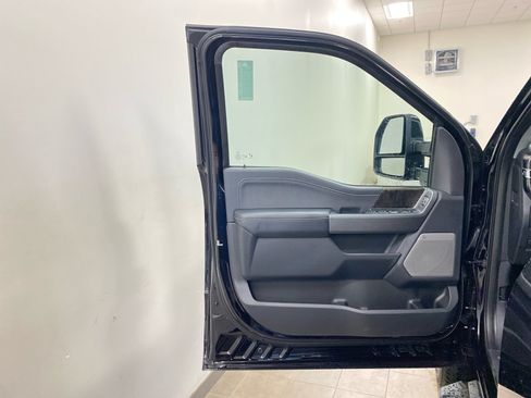 New 2026 Ford F250 Lariat w/ Black Appearance Package AWD/4WD image 15