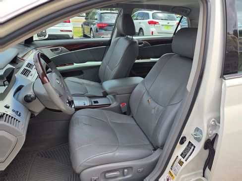 Used 2008 Toyota Avalon Touring FWD image 6