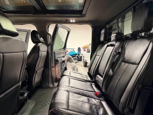 Used 2021 Ford F350 Lariat w/ Camper Package image 9