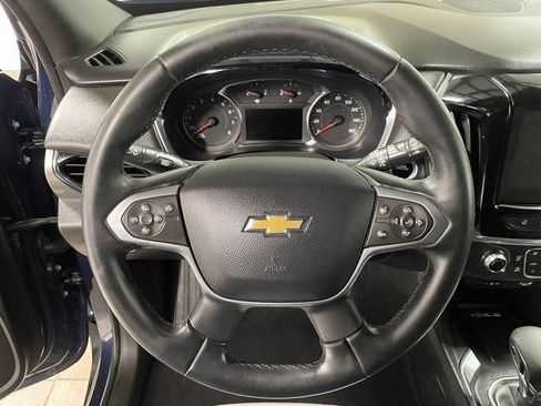 Used 2023 Chevrolet Traverse LT image 14