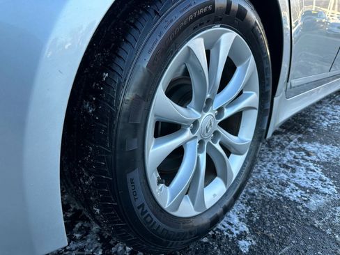 Used 2012 Hyundai Genesis 3.8 image 35