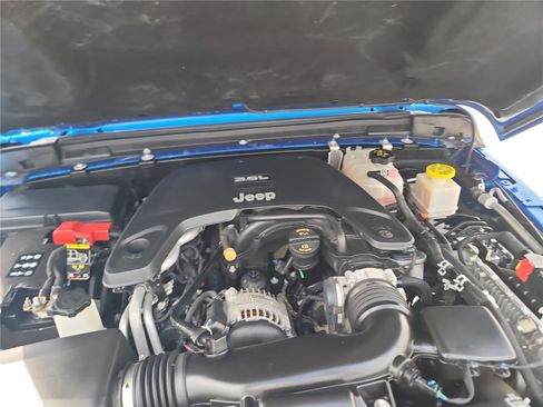 Used 2020 Jeep Gladiator Rubicon image 10