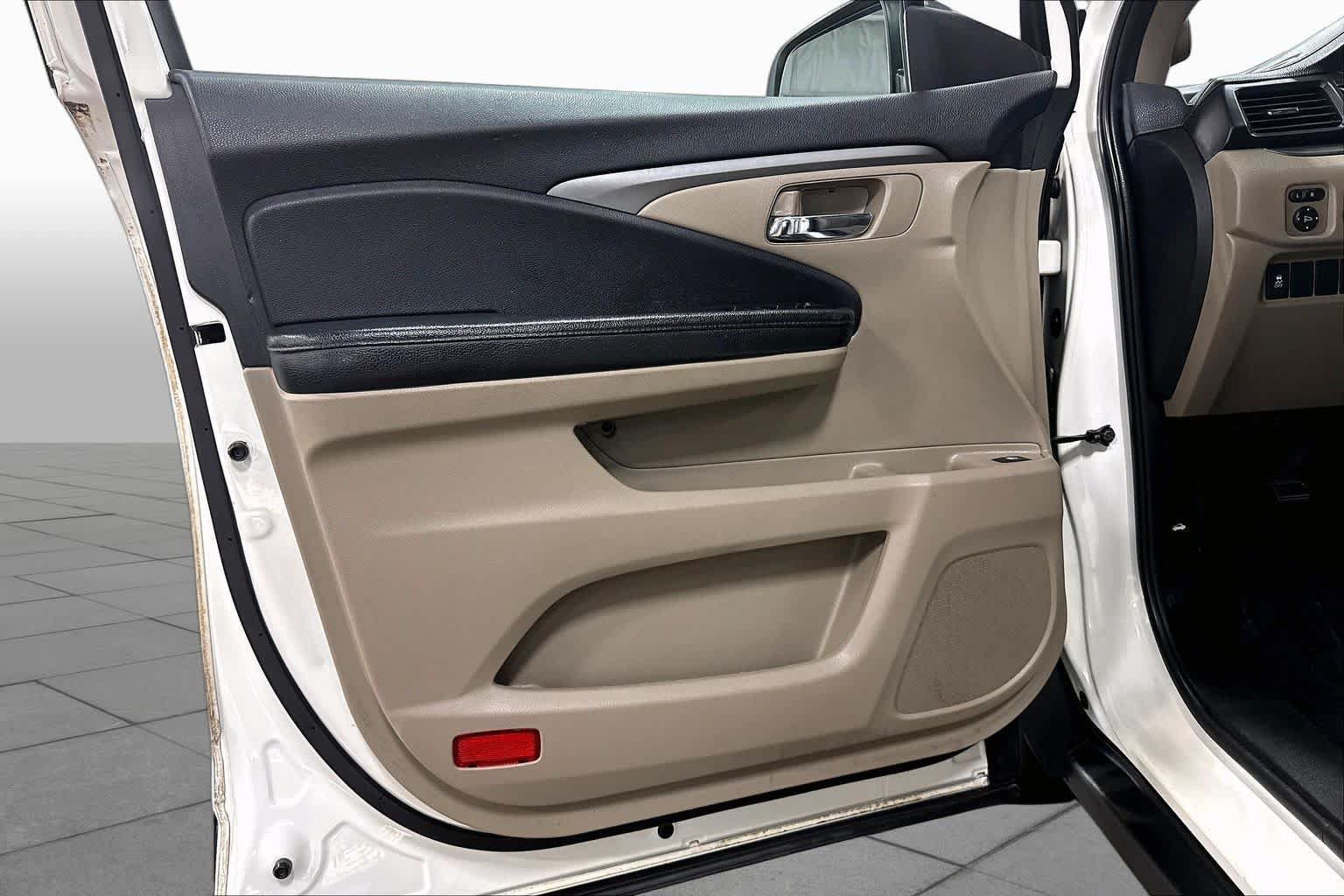 Used 2016 Honda Pilot EX image 21