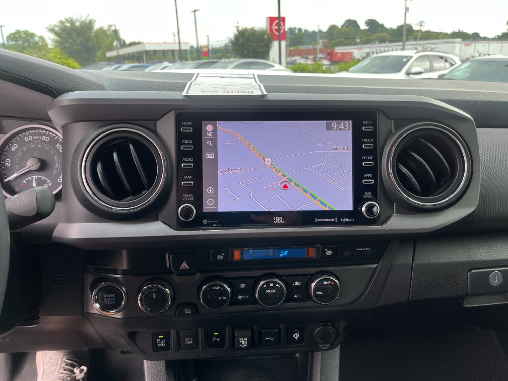 Used 2020 Toyota Tacoma TRD Sport w/ TRD Premium Sport Package AWD/4WD image 17