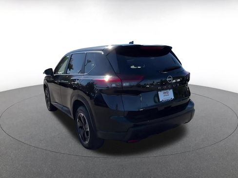 Used 2025 Nissan Rogue SV FWD image 11