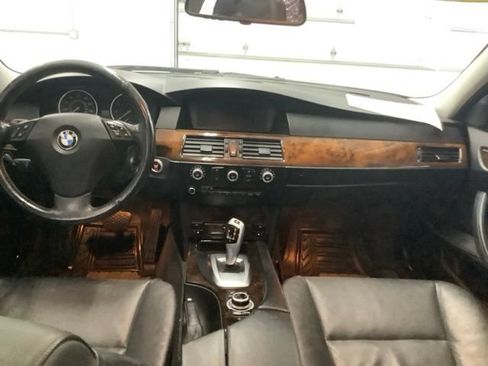 Used 2010 BMW 535i xDrive Sedan AWD/4WD image 13