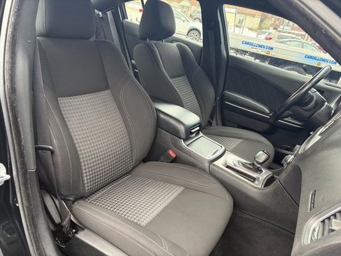 Used 2023 Dodge Charger SXT image 21