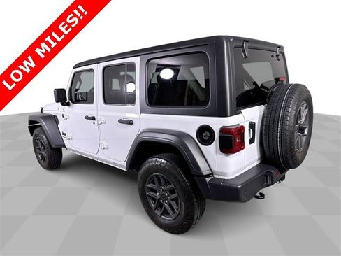 Used 2024 Jeep Wrangler Sport S image 6