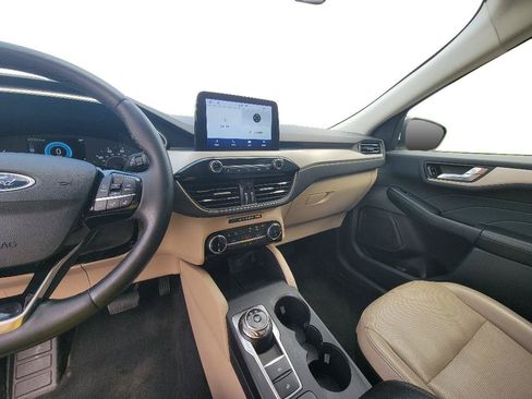 Used 2022 Ford Escape SEL FWD image 17