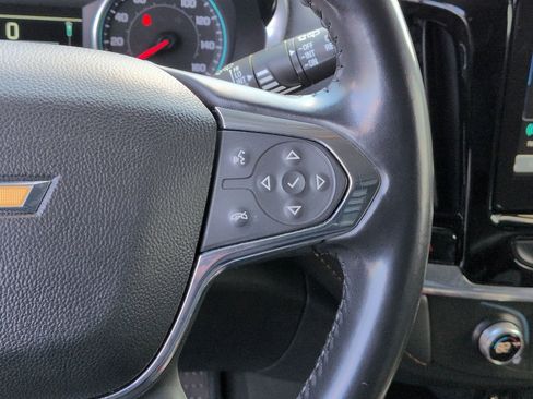 Used 2019 Chevrolet Traverse LT image 19