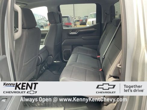 Used 2023 Chevrolet Silverado 1500 LT image 24