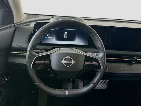 Used 2024 Nissan Ariya AWD image 17