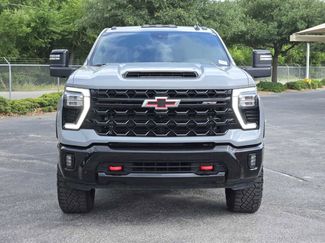 Used 2024 Chevrolet Silverado 2500 ZR2 w/ Technology Package AWD/4WD video 2