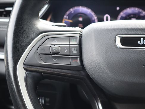 Used 2021 Jeep Grand Cherokee L Laredo AWD/4WD image 16
