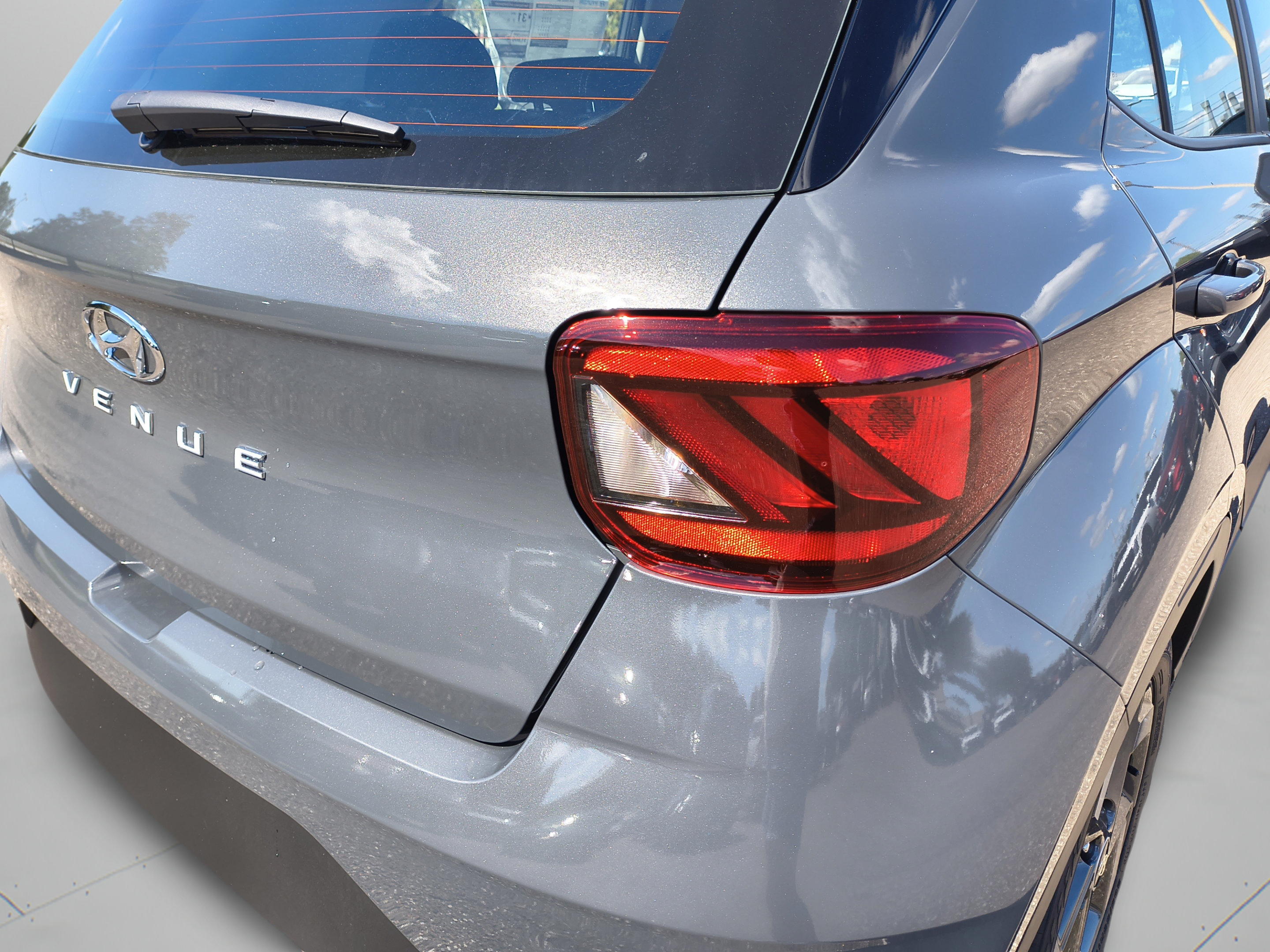 New 2026 Hyundai Venue SEL FWD image 31