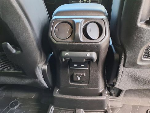 Used 2024 Jeep Wrangler Unlimited Rubicon 4xe image 18