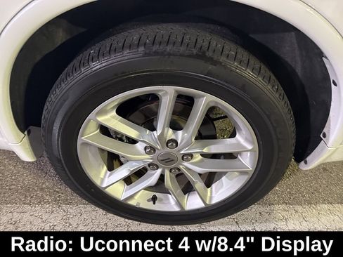 Used 2023 Dodge Durango GT image 11