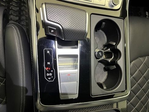 Used 2023 Audi SQ8 Prestige image 19