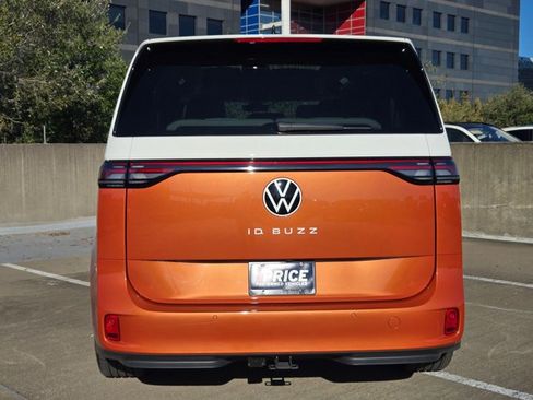 Used 2025 Volkswagen ID. Buzz Pro S Plus image 6