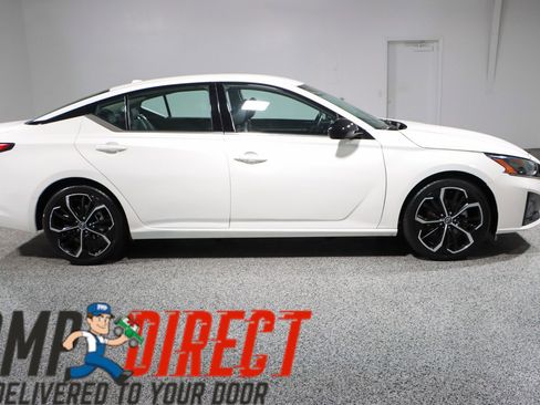 Used 2024 Nissan Altima 2.5 SR image 6