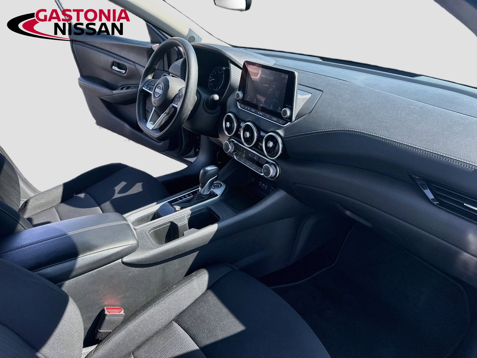 Used 2024 Nissan Sentra SV FWD image 37