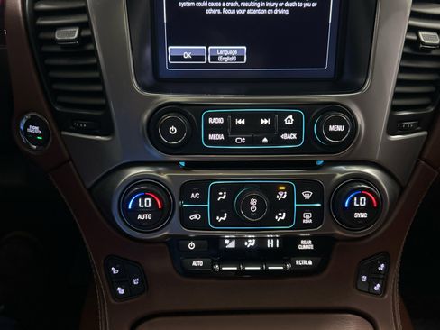 Used 2016 Chevrolet Tahoe LTZ AWD/4WD image 18
