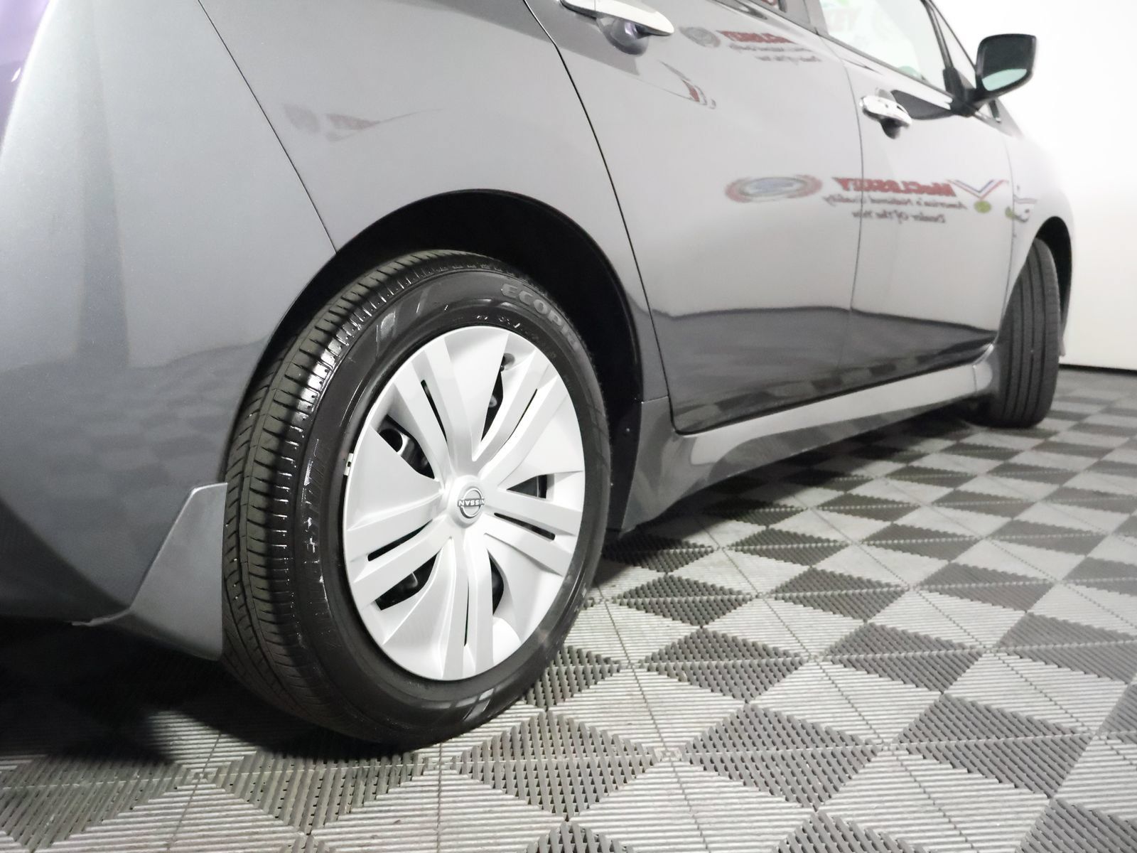 Used 2025 Nissan Leaf S FWD image 11