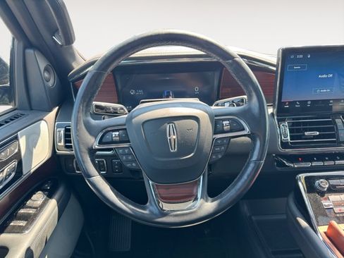 Certified 2023 Lincoln Navigator Reserve AWD/4WD image 16