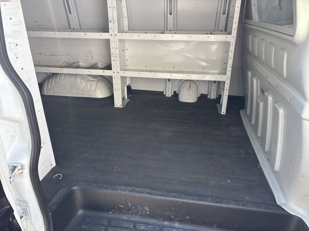 Used 2019 Chevrolet Express 2500 w/ Enhanced Convenience Package RWD image 7