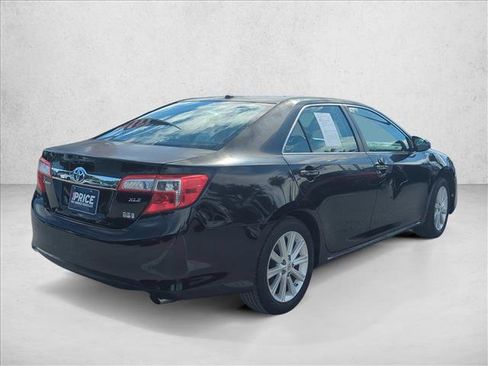 Used 2012 Toyota Camry XLE w/ Convenience Pkg FWD image 5