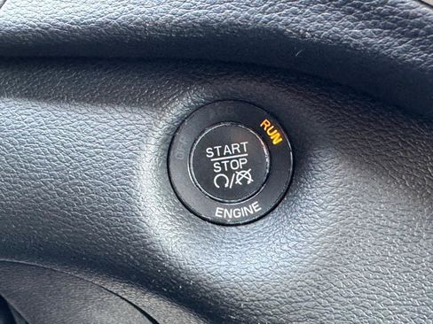 Used 2014 Jeep Cherokee Limited image 16