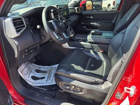 Used 2024 Toyota Sequoia Platinum image 19