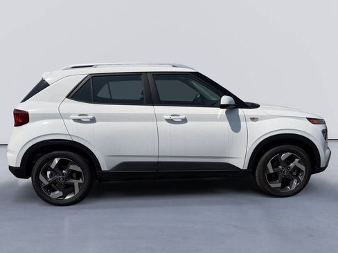 New 2026 Hyundai Venue SEL FWD image 2