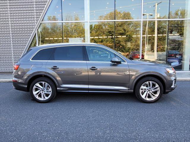 Used 2023 Audi Q7 3.0T Premium Plus w/ Premium Plus Package AWD/4WD image 3