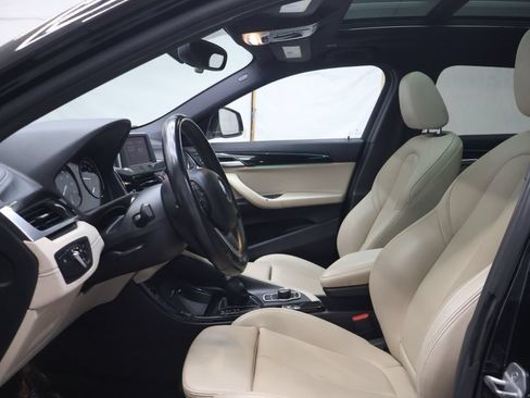 Used 2018 BMW X2 sDrive28i w/ Convenience Package FWD image 16