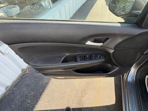 Used 2012 Honda Accord LX image 8