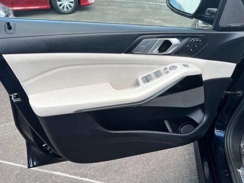 Used 2019 BMW X7 xDrive50i w/ Dynamic Handling Package image 18