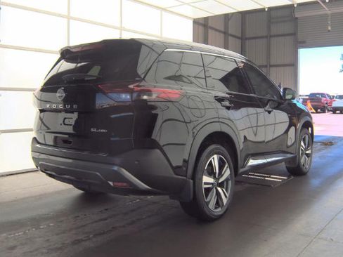 Used 2023 Nissan Rogue SL w/ SL Premium Package AWD/4WD image 4