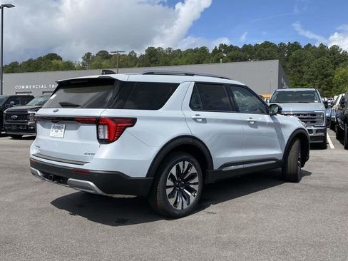 New 2026 Ford Explorer Platinum AWD/4WD image 3