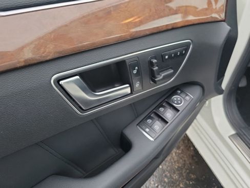 Used 2012 Mercedes-Benz E 350 Sedan image 26